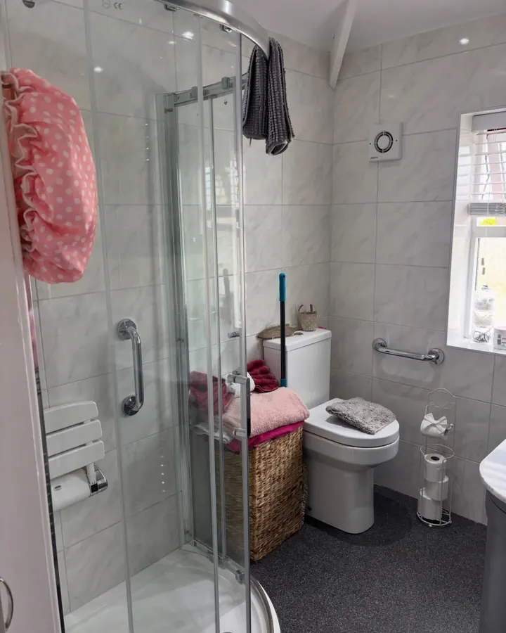 A bathroom tidied and finished after a deep clean